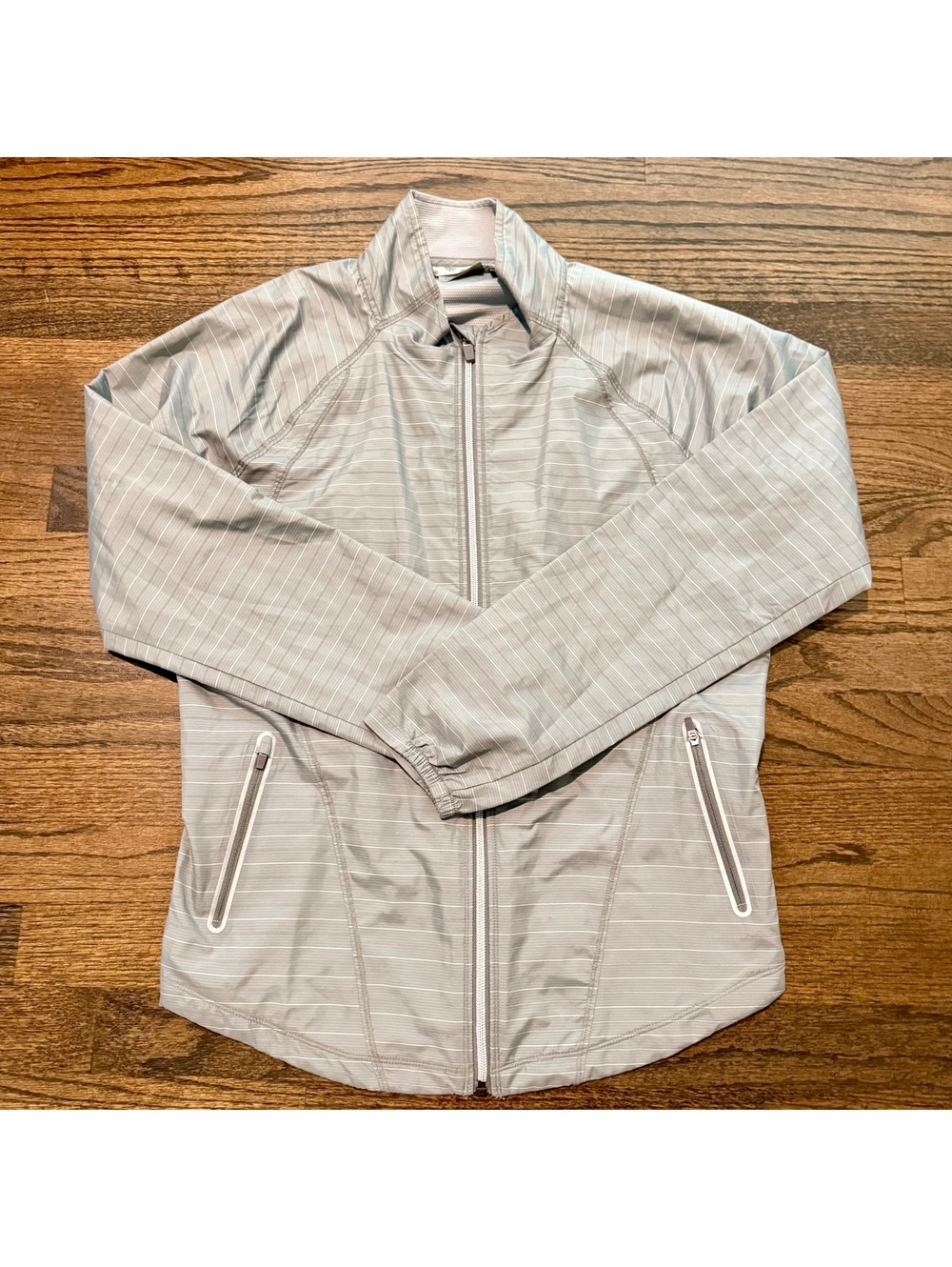 New Athleta Homestretch Run Tight Cobbleston Grey Windbreaker Jacket Medium